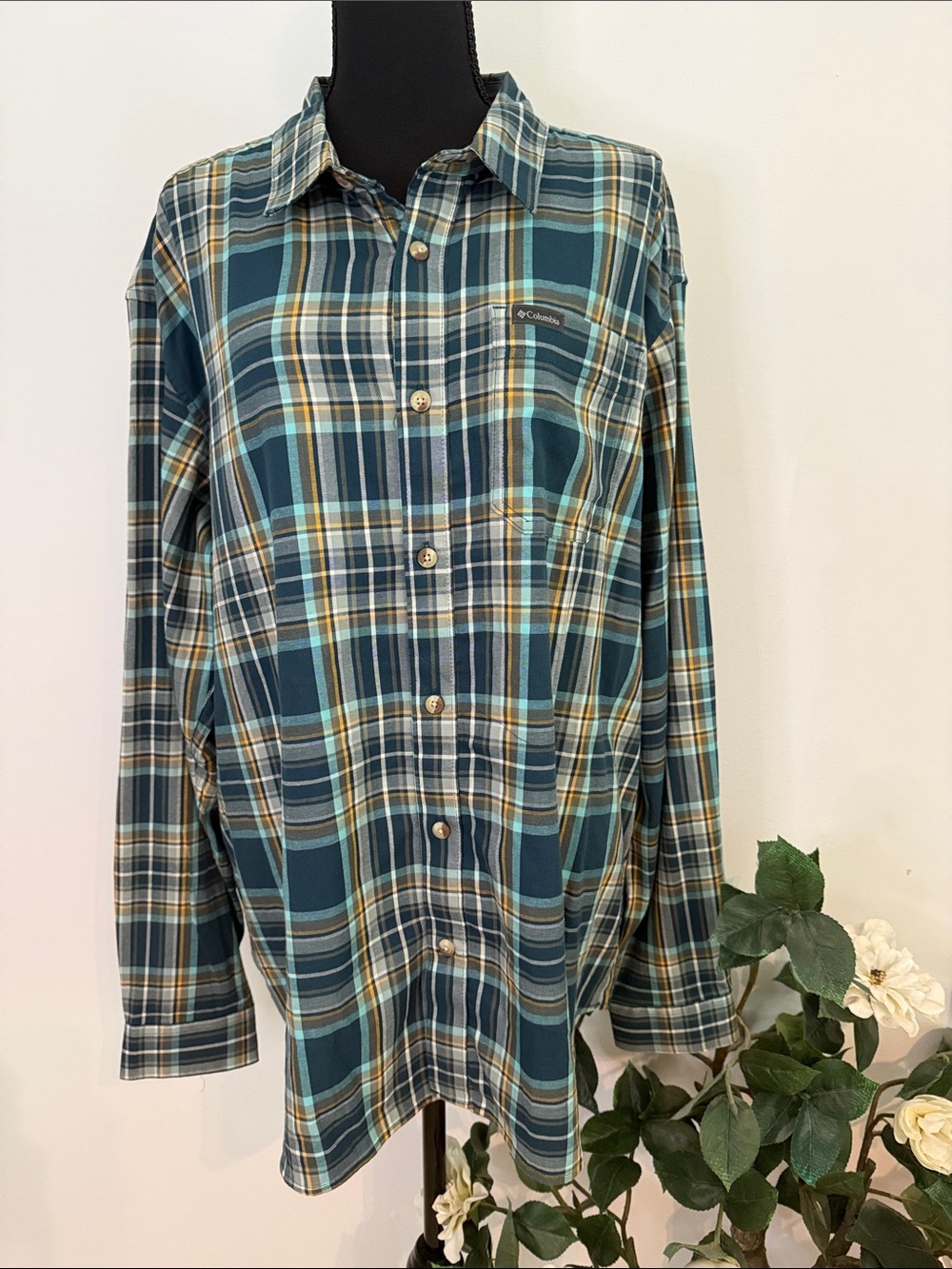 NWOT Columbia Blue Gold Plaid Long-Sleeve Button-Up Shirt XL
